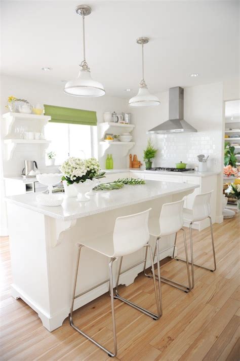 21 Beautiful All White Kitchen Design Ideas