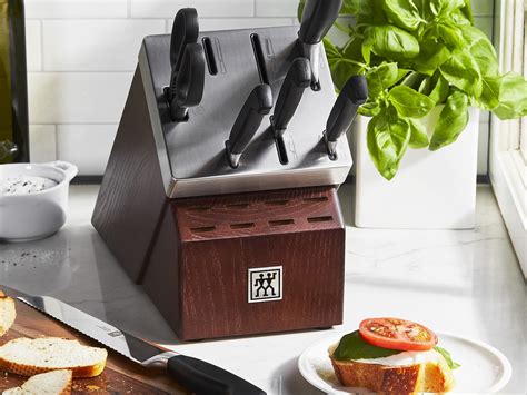 Grab a Set of Gordon Ramsay’s Favorite Knives for $100 Off Right Now ...