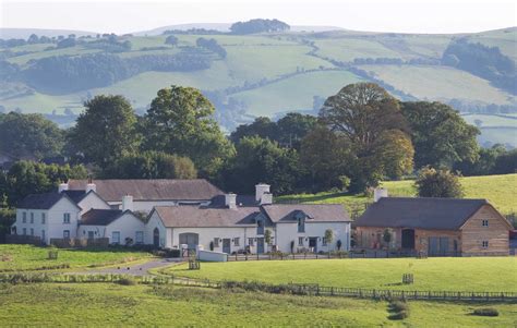 Luxury Holiday Cottages in Wales, Llwynywermod Estate