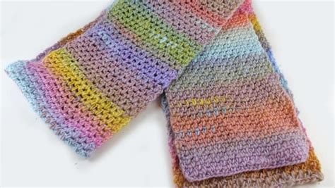 Moss Stitch Tutorial - Scarf Crochet Pattern - A More Crafty Life