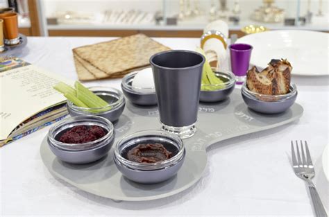 Modern Aluminum Seder Plate With Cup- 2 Colors - Nadav Art By Avi Nadav