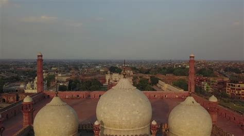 badshahi king mosque aerial view back Stock Footage Video (100% Royalty ...