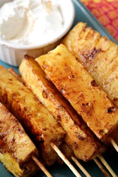 Cinnamon-Sugar Glazed Grilled Pineapple Recipe - in 4 simple steps