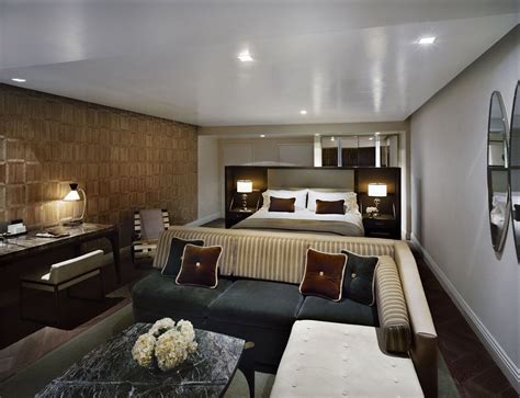 London Suite | London suite, London hotel room, Interior design