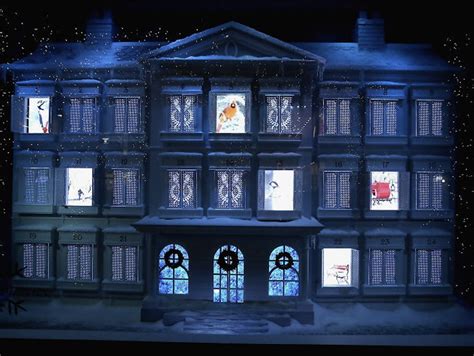 Where to see Christmas window displays at stores in New York City