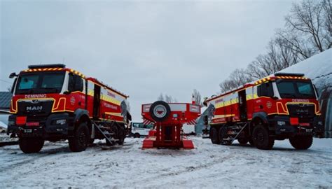 Rescuers receive demining equipment from foreign partners