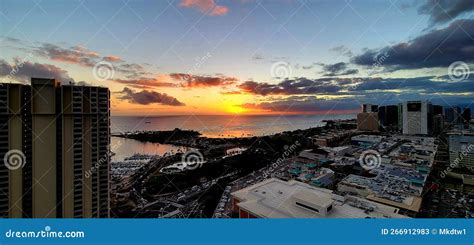 Sunset Over Ala Moana Beach Park Editorial Stock Photo - Image of ...