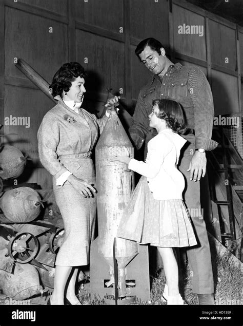 Clint Walker, right, showing his first wife, Verna Walker, and their ...