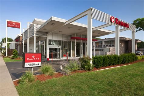 Ramada by Wyndham Rockville Centre | Rockville Centre, NY Hotels