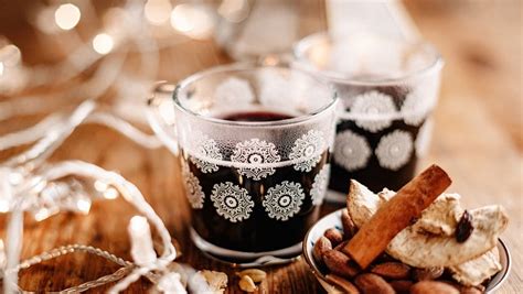 Glögg - Traditional Swedish Recipe | Cocktail Society