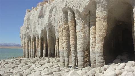 These Incredible Rock Formations Are Totally Natural! The Crowley Lake ...