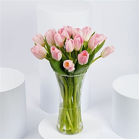 Pink Tulips Arrangement Standard uae | Gift Pink Tulips Arrangement ...