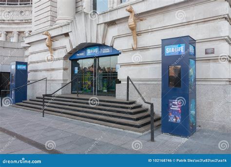 Entrance of Sea Life London Aquarium Editorial Photo - Image of england, life: 102168746