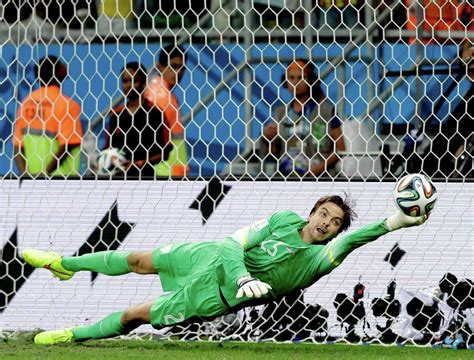 Sub goalie saves Netherlands