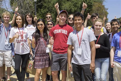 Stanford rolls out the red carpet for new undergraduate students ...