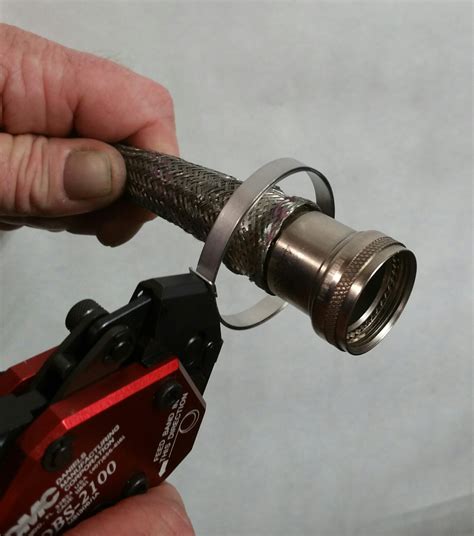 Tool installing clamp – Band Solutions