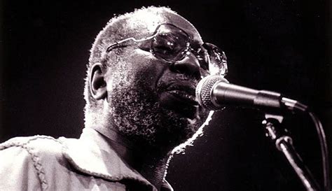 10 Best Curtis Mayfield Songs of All Time - Singersroom.com