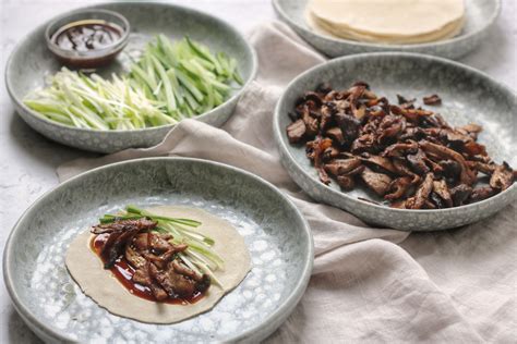 Vegan Crispy Duck Pancakes (made with mushrooms) - Supper in the Suburbs