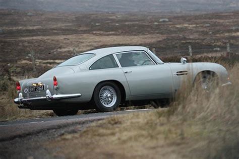 Iconic James Bond Aston Martin DB5 Making Big-Screen Return for 007 ...