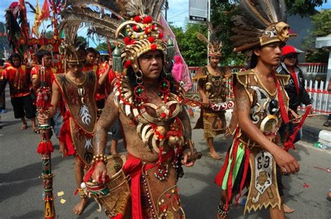 Pakaian Adat di Kalimantan Barat | Pariwisata Indonesia