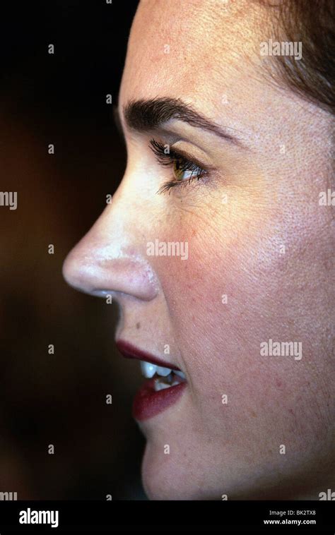 JENNIFER CONNELLY BLOOD DIAMOND PREMIERE GRAUMAN'S CHINESE THEATRE HOLLYWOOD USA 06 December ...