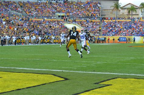 Outback Bowl 2017 | Florida gets the Win | Between Classes | Flickr