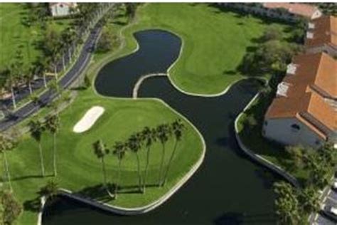 Isla Del Sol Yacht & Country Club in Saint Petersburg, FL | Presented by BestOutings