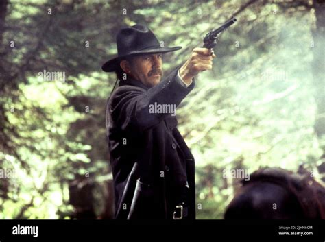 KEVIN COSTNER, WYATT EARP, 1994 Stock Photo - Alamy