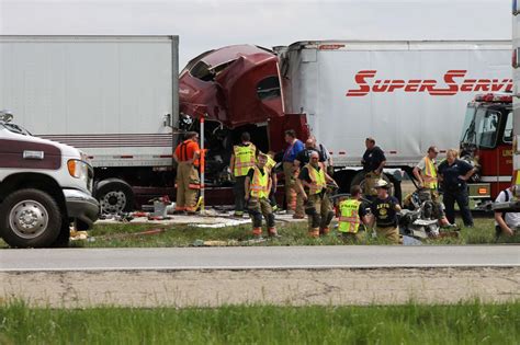 3-semi accident on I-55 remains under investigation | Local News | pantagraph.com