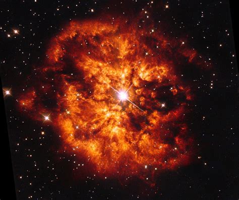 Webb and Hubble showcase Wolf-Rayet 124 (Slider Tool) | ESA/Webb