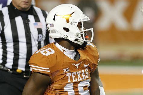 Texas Longhorns bring back metallic helmet decals on Thanksgiving ...