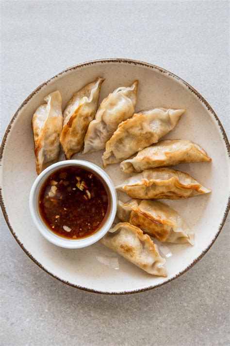 How to Make Mandu (Korean Dumplings) | Recipe | Korean dumplings, Mandu recipe, Mandoo recipe