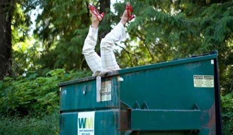 dumpster diving – Liberal Dictionary