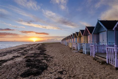 10 best beaches near London to visit this weekend | VIDEO