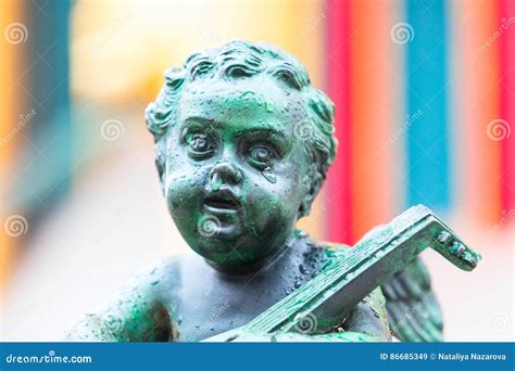 Crying Statue Royalty-Free Stock Image | CartoonDealer.com #28181530