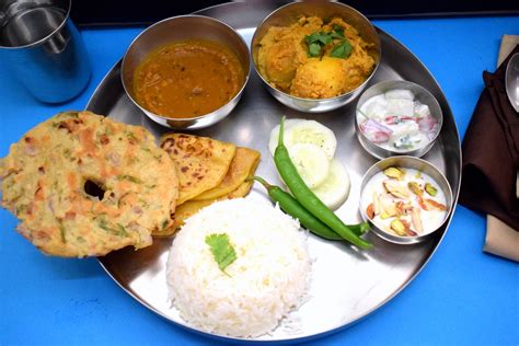 Maharashtrian Thali | Maharashtrian Lunch Menu