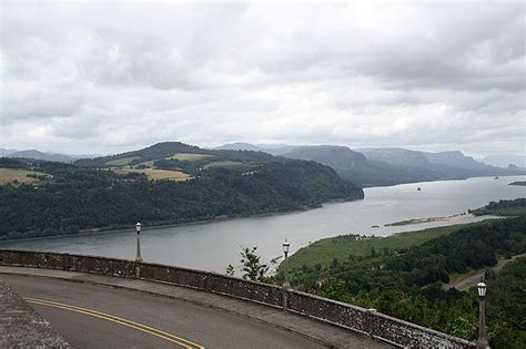 Historic Columbia River Highway Scenic Driving Tour