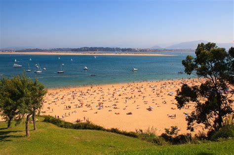 View of santander beach | Premium Photo