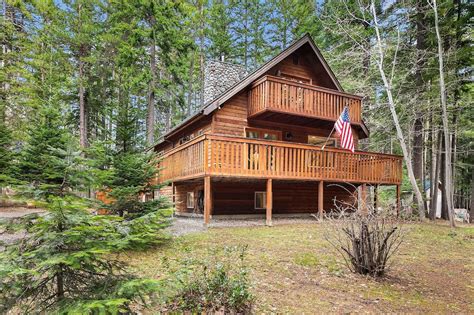 Snoqualmie Pass Airbnb & Cheap Cabin Rentals from $207 | AirCabins