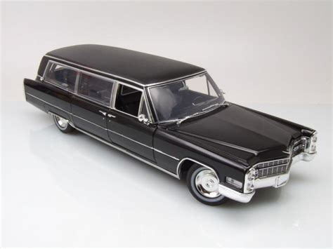 Cadillac S & S Hearse 1966 Black Model Car 1:18 Greenlight | eBay