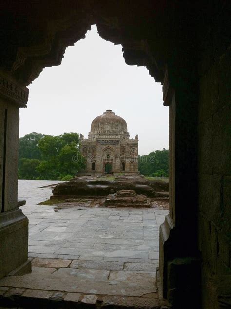 Monuments in Lodhi Garden, New Delhi, India Editorial Photography ...