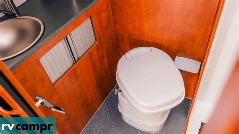 9 Best RV Toilet Reviews For Camping and Driving Comfortably