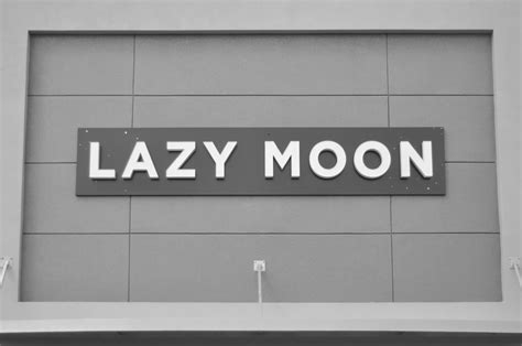 Stellar Piece: To the (Lazy) Moon & Back