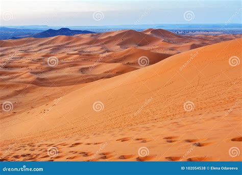 Sunrise in Erg Chebbi Sand Dunes Near Merzouga, Morocco Stock Photo - Image of morocco, morning ...