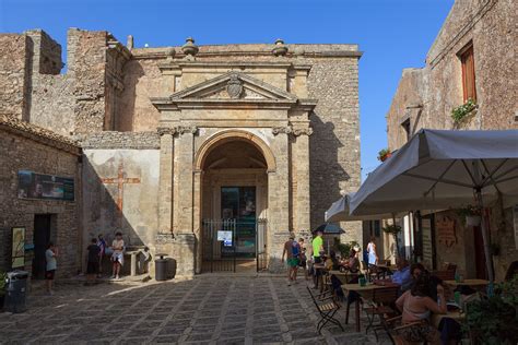 Guide to Erice, Sicily - The Thinking Traveller