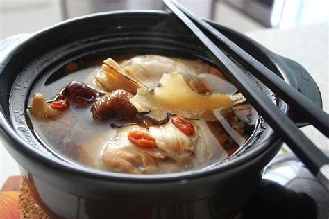 Double-Boiled Herbal Chicken Soup | Foodelicacy