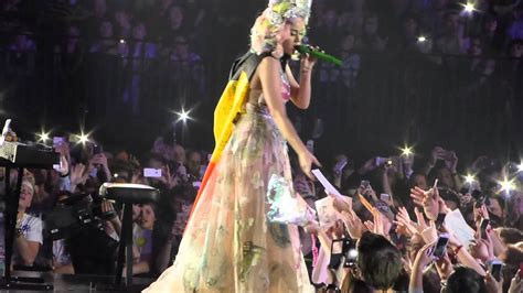 Katy Perry - Unconditionally - LIVE ANTWERP - YouTube