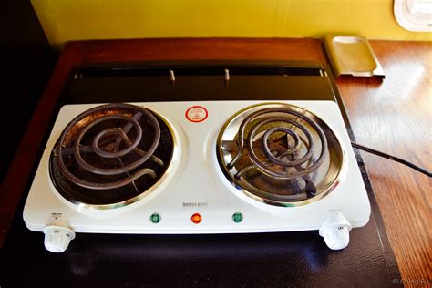 Why Induction Cooktops Are Better Than Electric — Live Small | Ride Free - Sustainable Solar ...