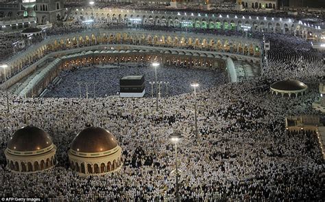 Extraordinary photos show millions of joyful Muslims descending on ...