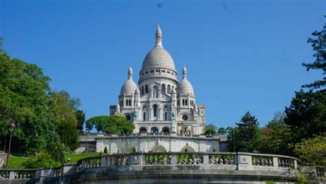 Best Things to Do in Montmartre – Paris’ Bohemian Quarter - SecretMoona